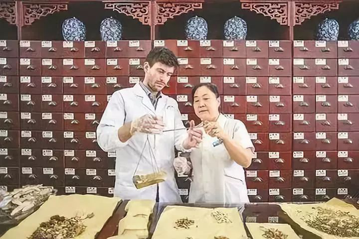 请听一个德国从事中医50年老教授是如何评价中医的！